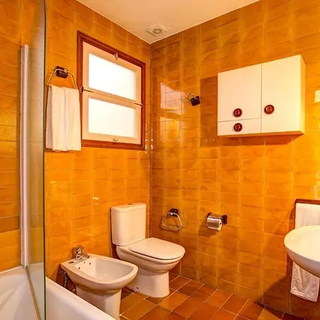 Sleeps 12 Pool Wifi *
