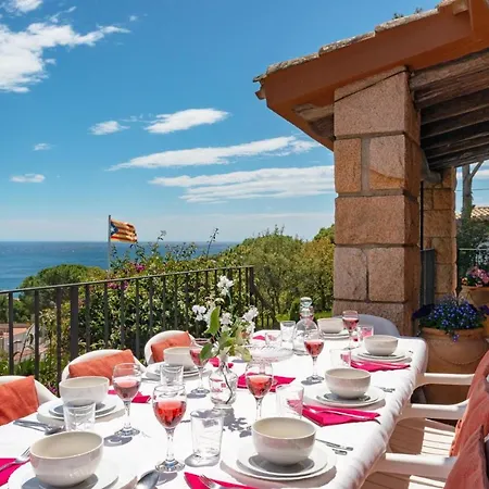 Sleeps 12 Pool Wifi * Llafranc