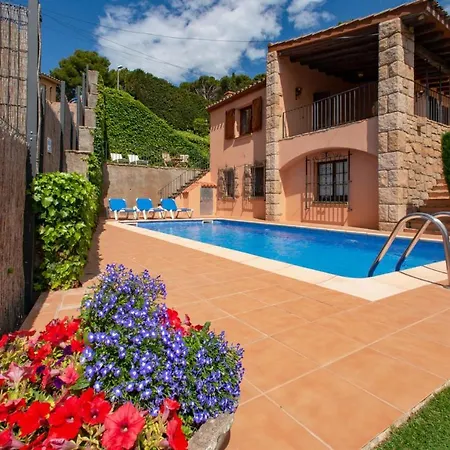 Sleeps 12 Pool Wifi